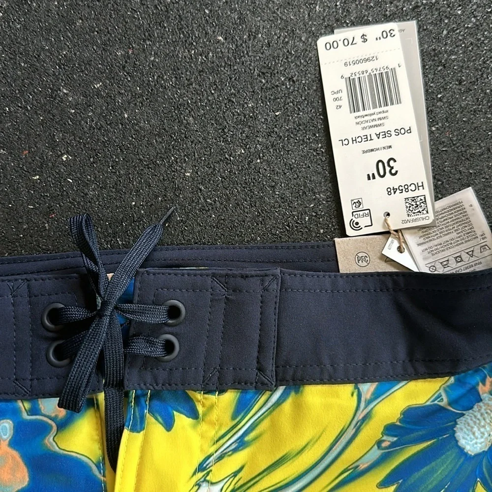 Adidas Sea Tech board shorts NWT - Picture 2 of 5